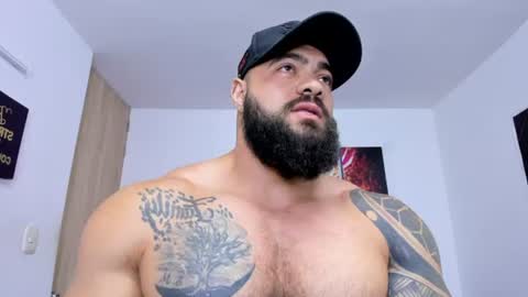 college_muscle_ass online show from 07.28.26