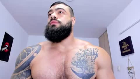 college_muscle_ass online show from 07.31.26