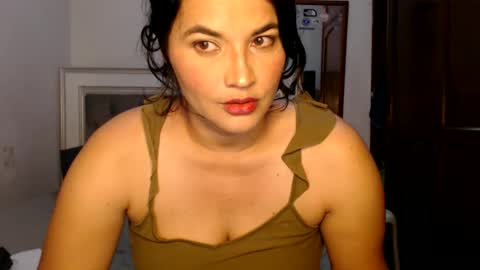 Snapshot of colombi4spice chatting on 03.10.26 viviana online show from 03.10.26