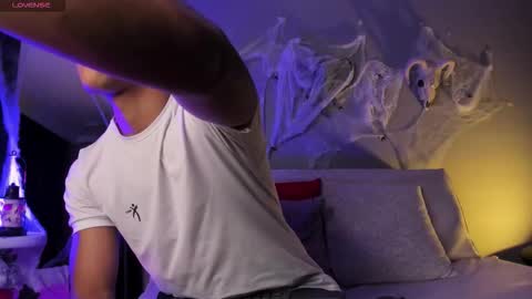 colstorw_ online show from 10.21.25