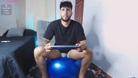 Snapshot of colt_perci chatting on 11.20.25 colt_perci online show from 11.20.25