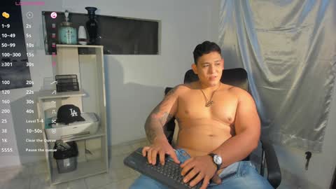 Snapshot of coltonmassif_ chatting on 12.15.24 coltonmassif_ online show from 12.15.24