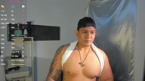 Snapshot of coltonmassif_ chatting on 12.21.24 coltonmassif_ online show from 12.21.24