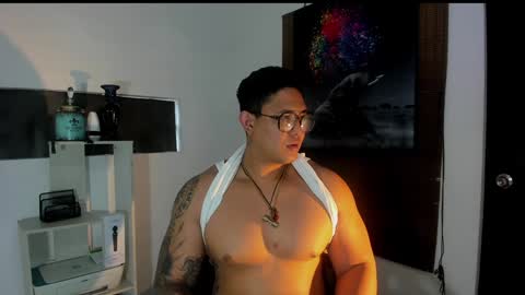 Snapshot of coltonmassif_ chatting on 01.25.25 coltonmassif_ online show from 01.25.25