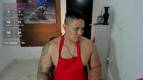 Snapshot of coltonmassif_ chatting on 03.12.25 coltonmassif_ online show from 03.12.25