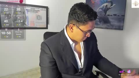 Snapshot of coltonmassif_ chatting on 10.18.25 coltonmassif_ online show from 10.18.25