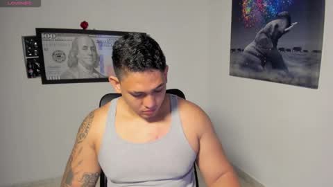 Snapshot of coltonmassif_ chatting on 11.20.25 coltonmassif_ online show from 11.20.25