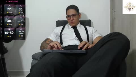 Snapshot of coltonmassif_ chatting on 03.11.26 coltonmassif_ online show from 03.11.26