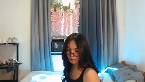 Snapshot of come_wet_me chatting on 03.12.25 come_wet_me online show from 03.12.25