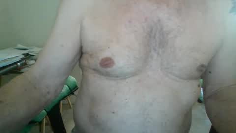 Snapshot of comeonmymouth chatting on 02.06.25 comeonmymouth online show from 02.06.25