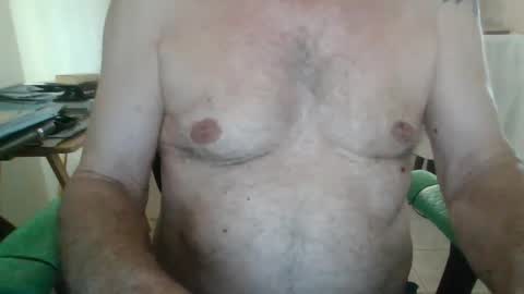 Snapshot of comeonmymouth chatting on 09.24.25 comeonmymouth online show from 09.24.25