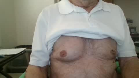 Snapshot of comeonmymouth chatting on 06.18.26 comeonmymouth online show from 06.18.26