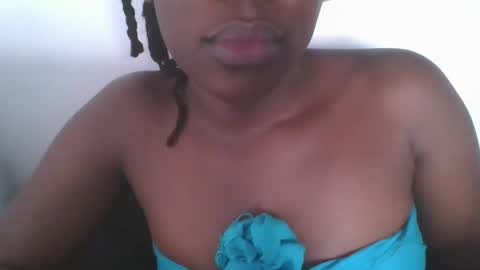 Snapshot of comicalcara chatting on 02.04.25 Cara online show from 02.04.25