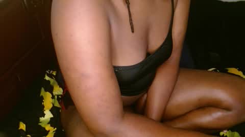 Snapshot of comicalcara chatting on 09.29.25 Cara online show from 09.29.25