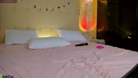 Snapshot of completee_fool chatting on 11.01.25 completee_fool online show from 11.01.25