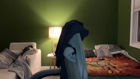 Snapshot of concentralized chatting on 12.16.25 Matt online show from 12.16.25