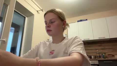 Kate online show from 07.21.26