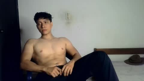 Snapshot of conde2710 chatting on 11.22.25 ELCONDE online show from 11.22.25