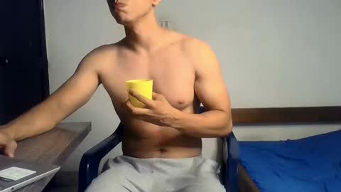 Snapshot of conde2710 chatting on 12.03.25 ELCONDE online show from 12.03.25