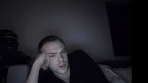 Snapshot of confessionsofalonelylover chatting on 01.12.26 dreamy eyed lover online show from 01.12.26