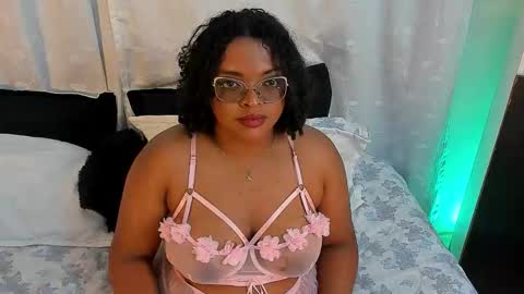 Snapshot of conielaurenth chatting on 01.19.26 conielaurenth online show from 01.19.26