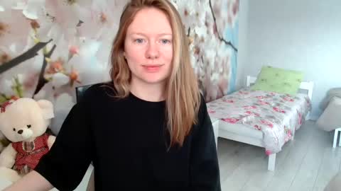 Snapshot of connie_daw chatting on 12.07.24 Connie Daw online show from 12.07.24