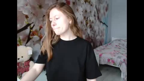 Snapshot of connie_daw chatting on 12.18.24 Connie Daw online show from 12.18.24