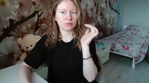 Snapshot of connie_daw chatting on 01.08.25 Connie Daw online show from 01.08.25