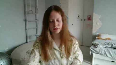 Snapshot of connie_daw chatting on 10.28.25 Connie Daw online show from 10.28.25