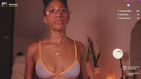 Snapshot of connie_west0 chatting on 01.20.25   independent model online show from 01.20.25