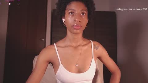   independent model online show from 11.11.25