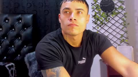 Snapshot of connorsmith_26 chatting on 12.30.24 Connor Smith online show from 12.30.24