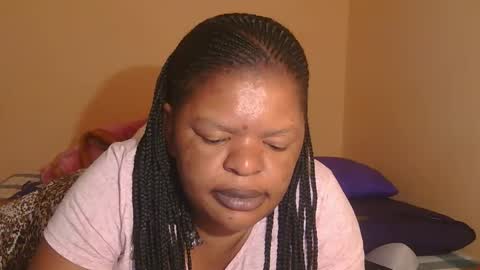 Snapshot of conny685249 chatting on 09.30.25 conny online show from 09.30.25