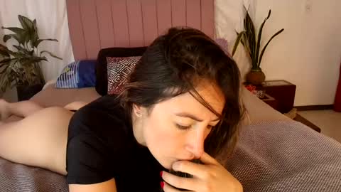 Snapshot of conyabril chatting on 06.18.26 conyabril online show from 06.18.26