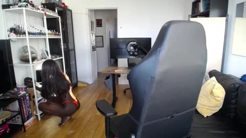 Snapshot of conymegan chatting on 02.17.25 Carola  independent model online show from 02.17.25