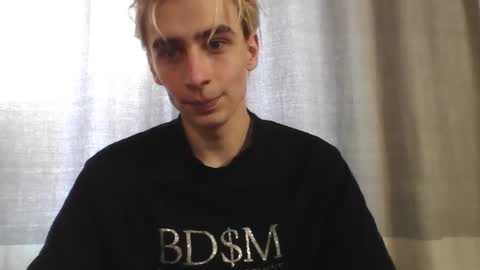 Snapshot of cookie_sex chatting on 11.17.25 cookie_sex online show from 11.17.25