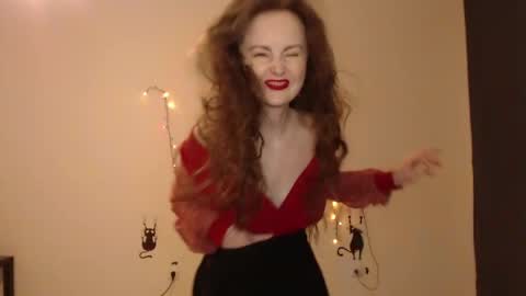 Snapshot of coolamber chatting on 03.24.26 Amber online show from 03.24.26