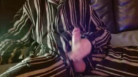 Snapshot of coolbreeze420842217 chatting on 12.05.25 coolbreeze420 online show from 12.05.25