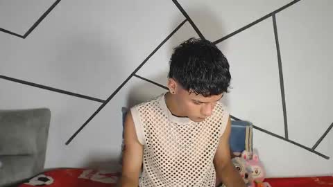 Snapshot of cooper_shiro chatting on 12.22.25 shiro online show from 12.22.25