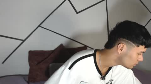 Snapshot of cooper_shiro chatting on 01.08.26 shiro online show from 01.08.26