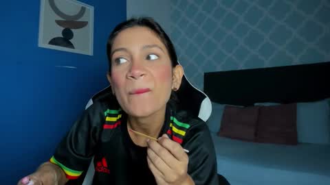  CORA  online show from 10.01.25