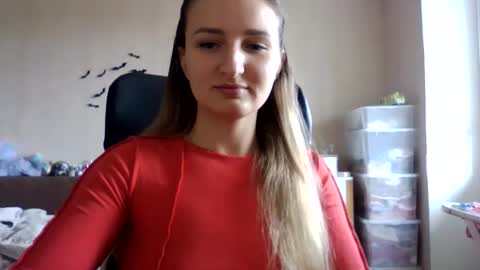 Snapshot of cora_fora chatting on 10.08.25 cora_fora online show from 10.08.25