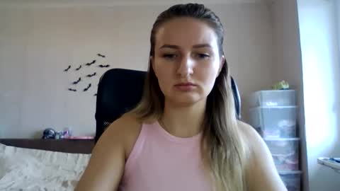 Snapshot of cora_fora chatting on 10.09.25 cora_fora online show from 10.09.25