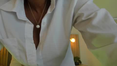 C O R A  L online show from 11.25.25