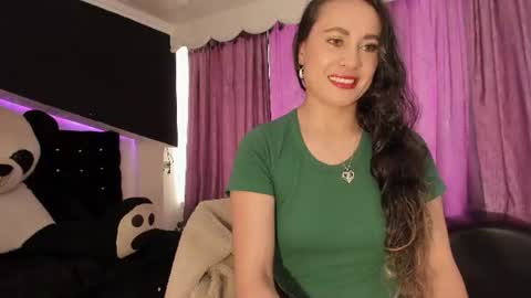 Snapshot of coral_gibson chatting on 06.12.26 Coral online show from 06.12.26