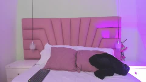 Carol Jhones  online show from 12.14.25