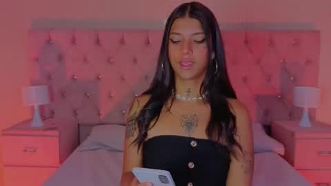 Snapshot of coral_larsson chatting on 01.17.26 coral_larsson online show from 01.17.26