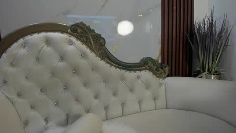 Snapshot of coraliebronson chatting on 11.23.25 Coralie Bronson online show from 11.23.25