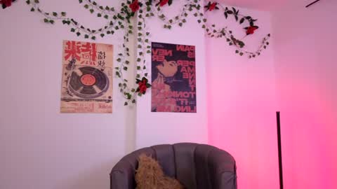 Coralie Bronson online show from 06.12.26