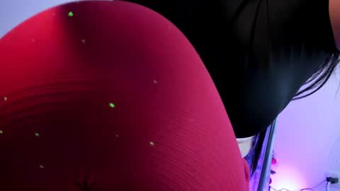 Coralinekam1 online show from 12.22.24